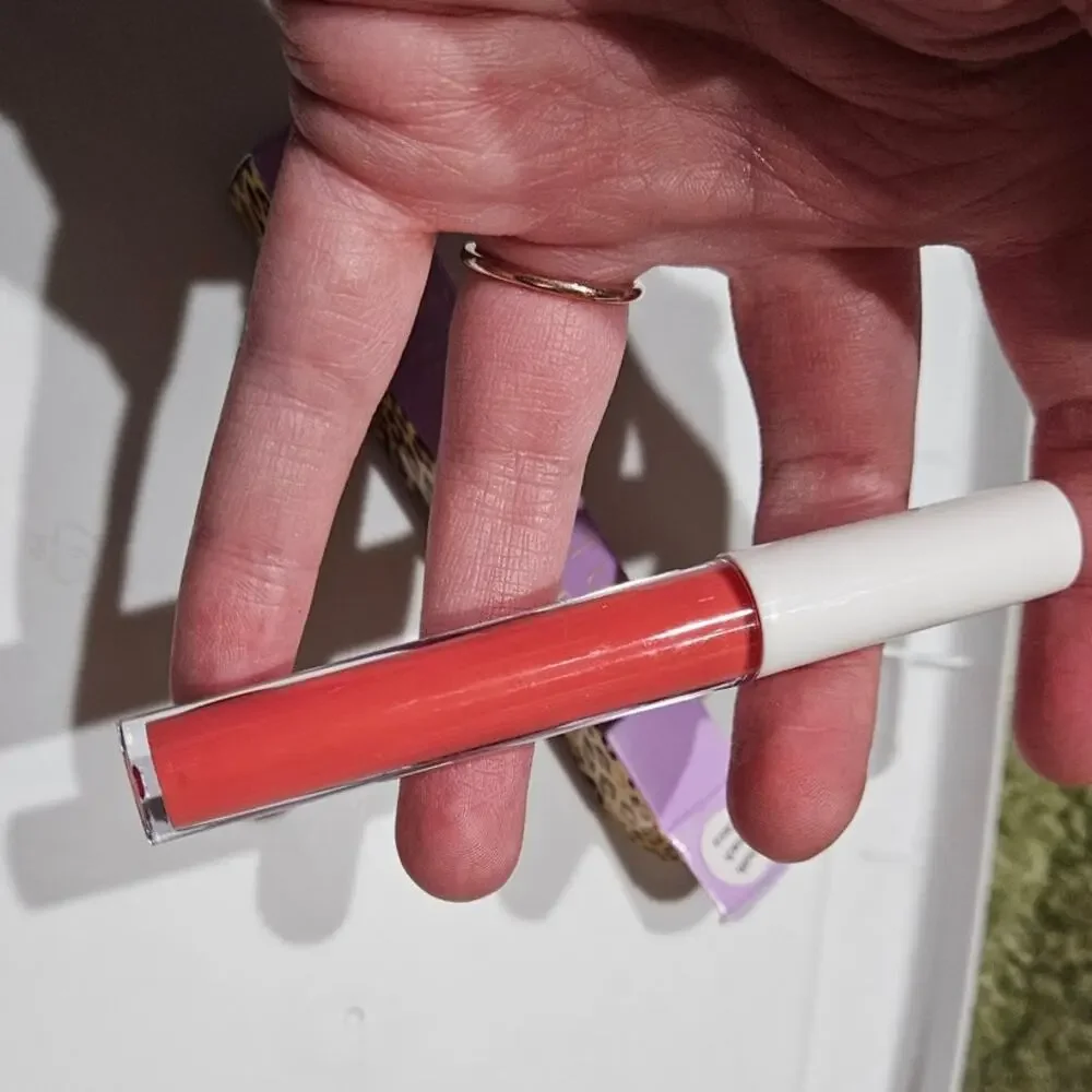 NEW! Nature's Cartel Liquid Lipgloss South Beach Deco